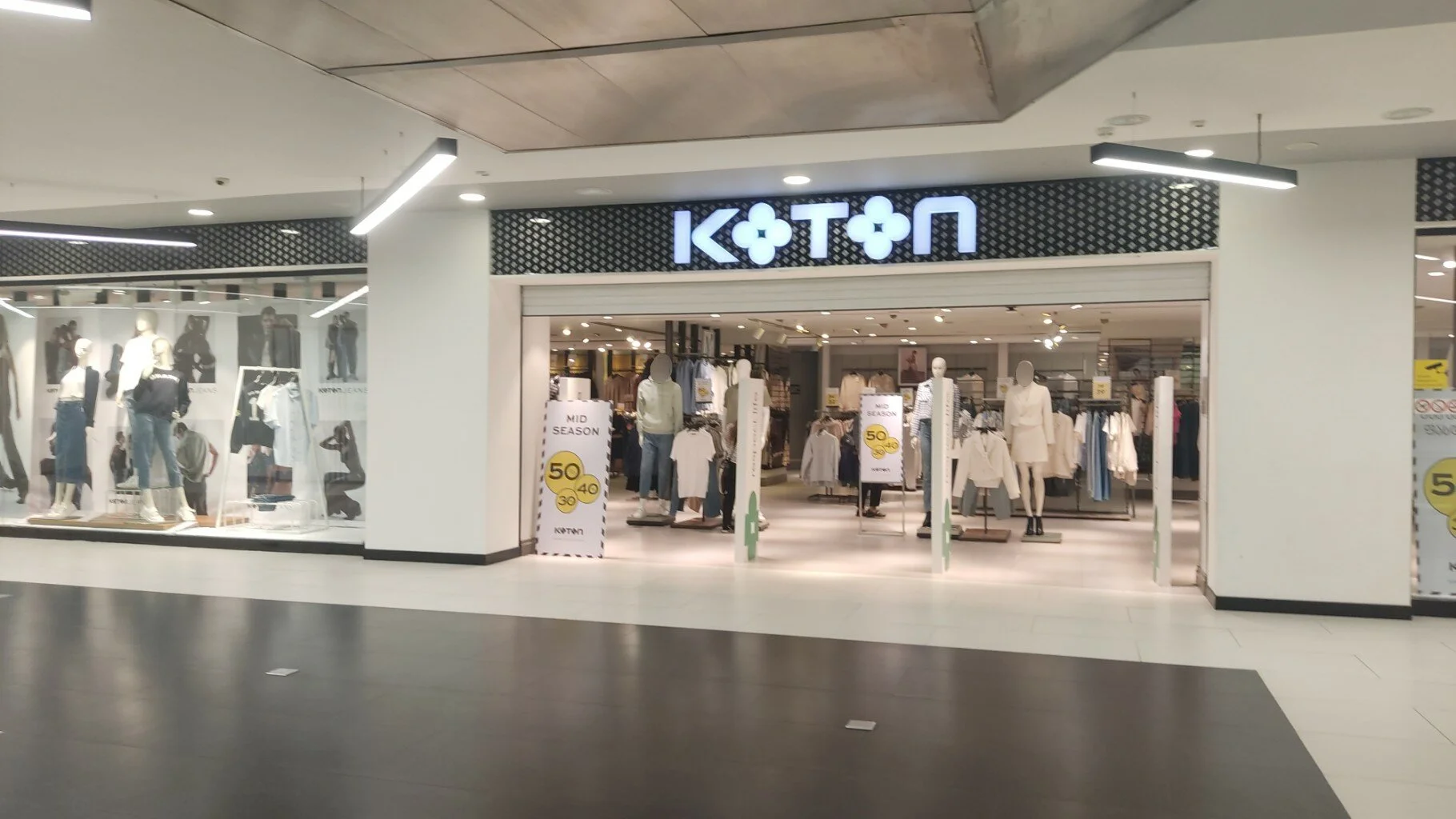 Koton Mağazaları - Yurt Dışı